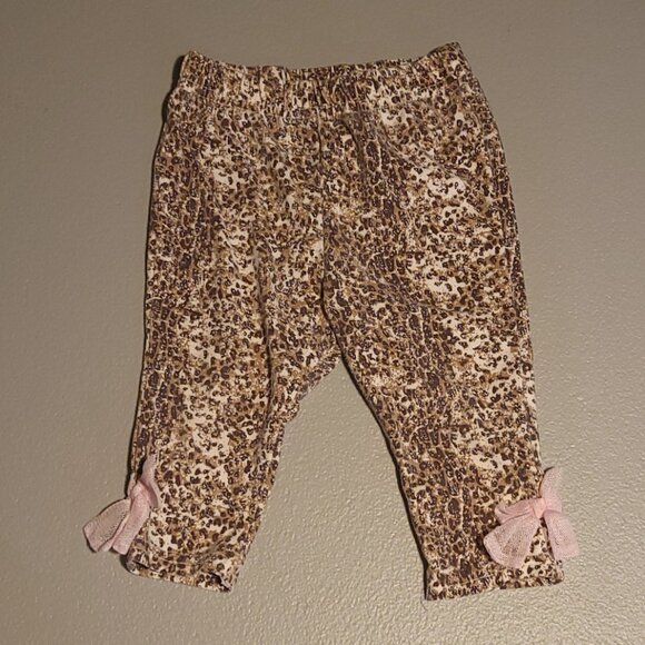 Duck Duck Goose Denim Colored Shirt & Leopard Print Leggings - Picture 6 of 10